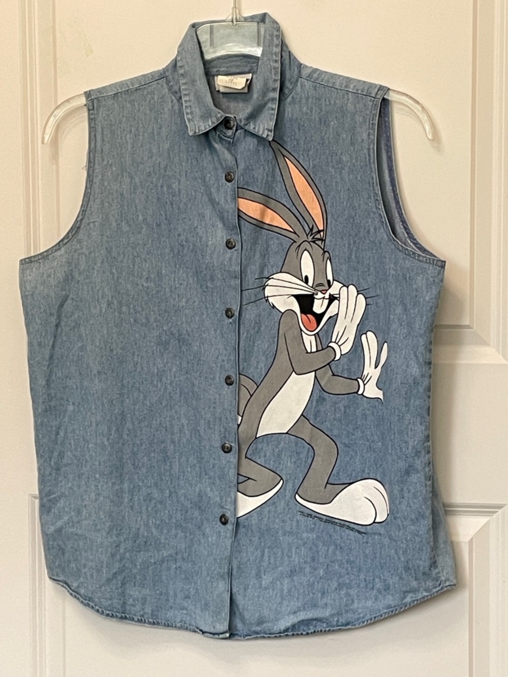 Vintage 90’s Jerry Leigh Bugs Bunny Chambray Button Down Sleeveless Shirt Large